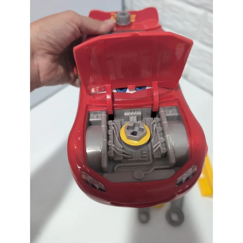 Disney Pixar Cars Lightning McQueen Car Builder And Tools